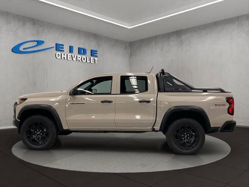 New 2026 Chevrolet Colorado Trail Boss w/ Midnight Edition AWD/4WD image 8