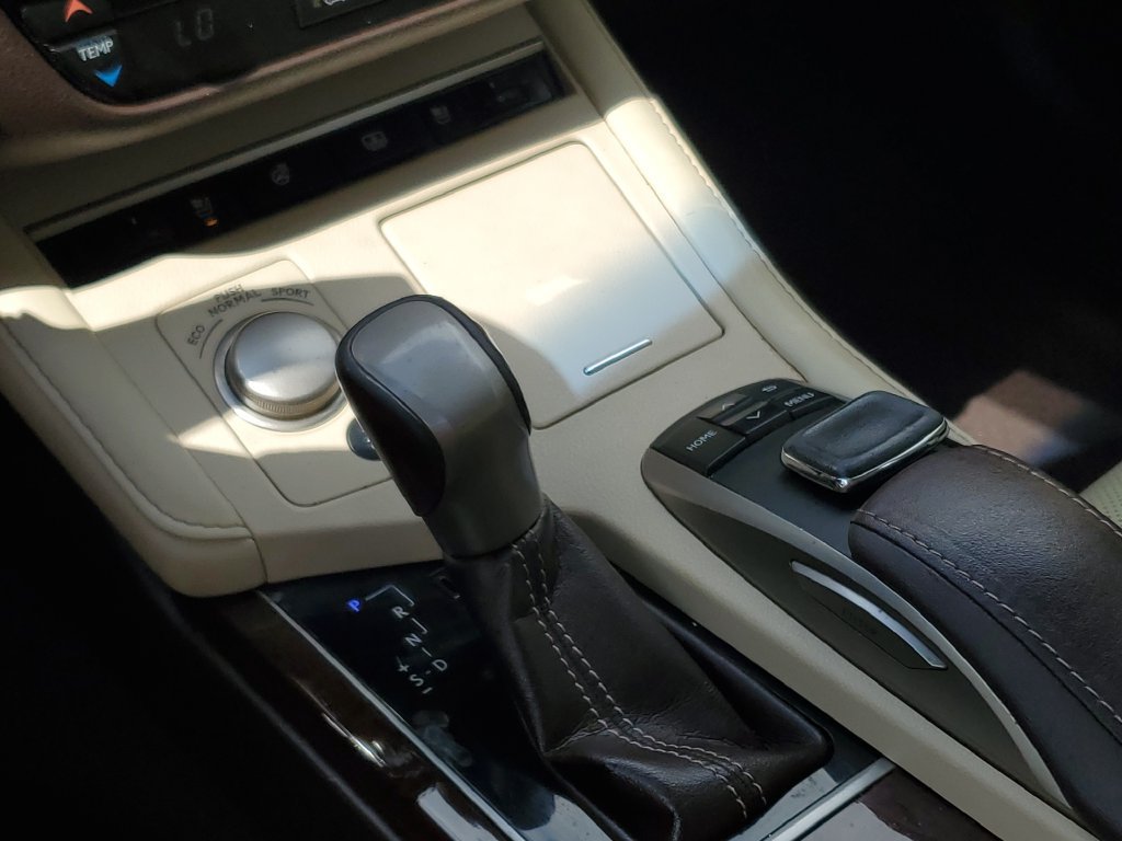 Used 2017 Lexus ES 350 w/ Luxury Package FWD image 30