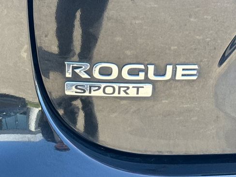 Used 2021 Nissan Rogue Sport S FWD image 34