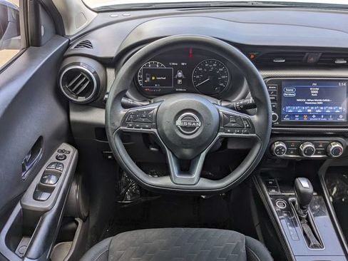 Used 2023 Nissan Kicks SV FWD image 17