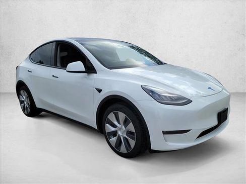 Used 2021 Tesla Model Y Long Range AWD/4WD image 3