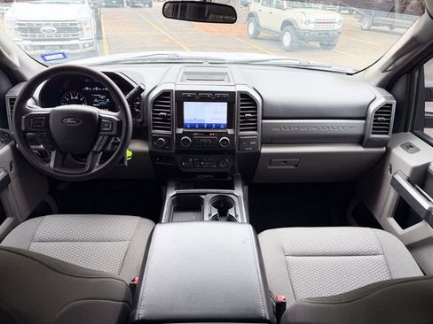 Used 2020 Ford F250 XLT w/ XLT Premium Package image 16