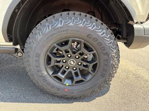 New 2026 Ford Bronco Badlands AWD/4WD image 14
