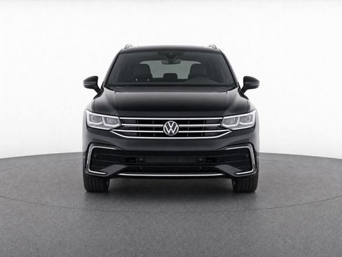 Certified 2023 Volkswagen Tiguan SEL R-Line AWD/4WD image 7