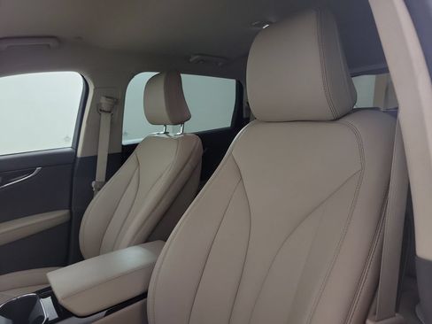 Used 2023 Lincoln Nautilus AWD image 17