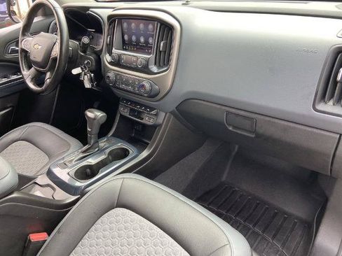 Used 2019 Chevrolet Colorado Z71 AWD/4WD image 23