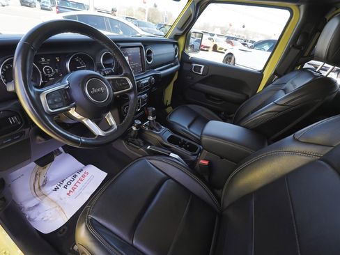 Used 2023 Jeep Wrangler Unlimited Sahara w/ Cold Weather Group image 15