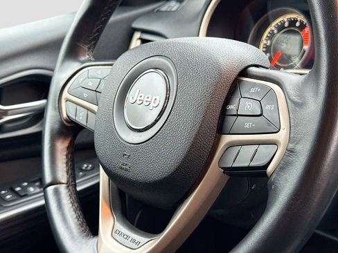 Used 2016 Jeep Cherokee Latitude image 31