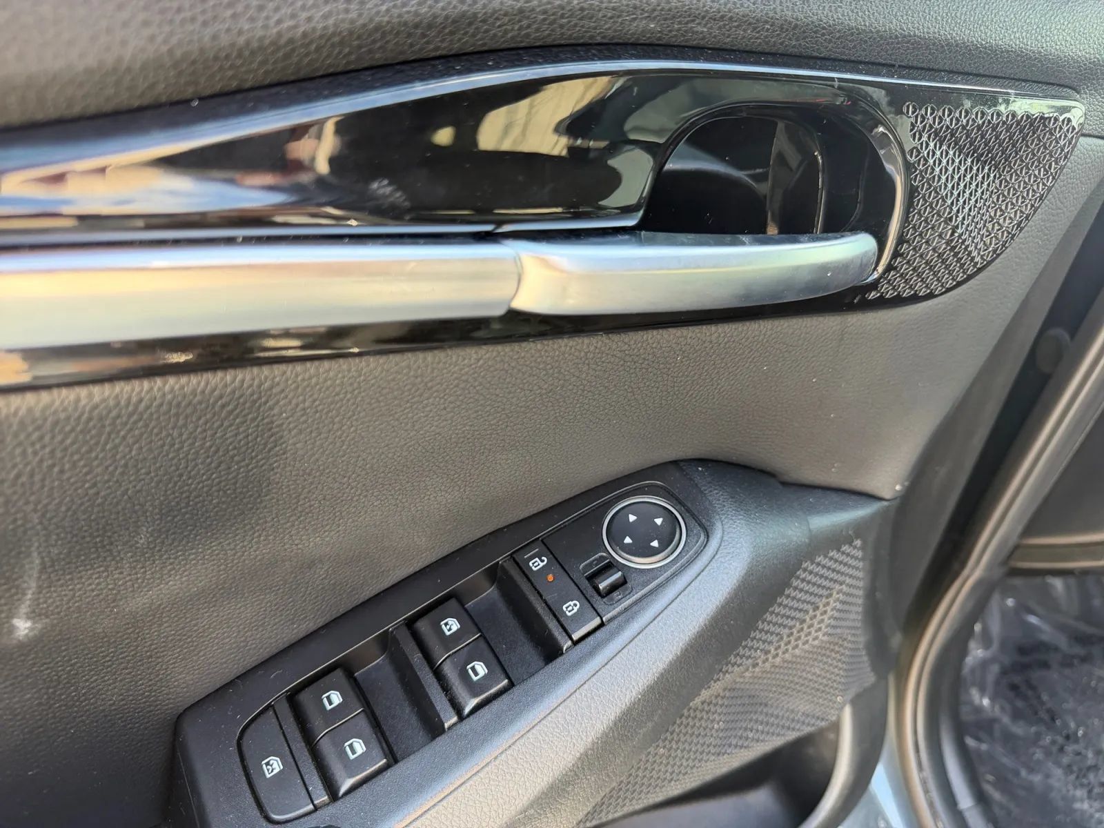 Used 2024 Kia Seltos EX FWD image 14