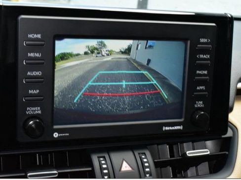 Used 2021 Toyota RAV4 XLE Premium AWD/4WD image 5