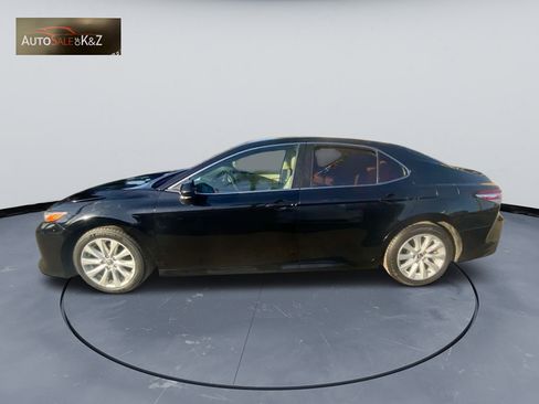 Used 2018 Toyota Camry LE FWD image 4
