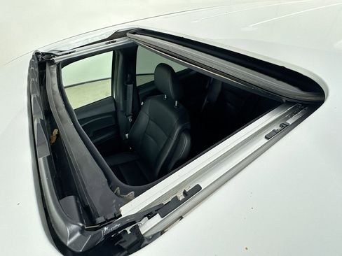 Used 2023 Honda Passport EX-L image 25