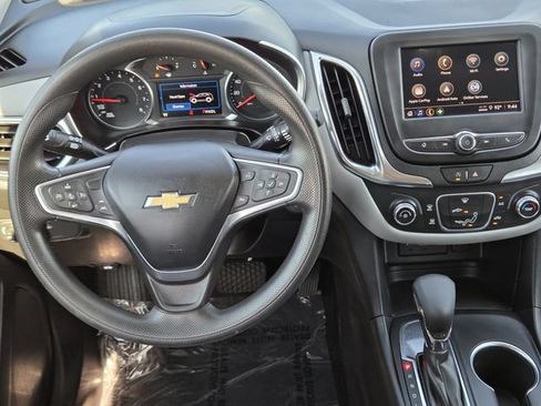 Used 2022 Chevrolet Equinox LS w/ LS Convenience Package FWD image 25