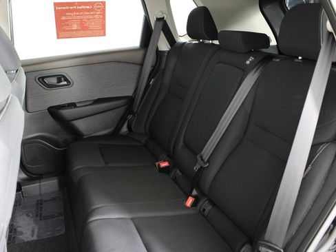 Used 2023 Nissan Rogue S image 20