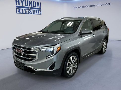Used 2020 GMC Terrain SLT w/ Preferred Package FWD image 2
