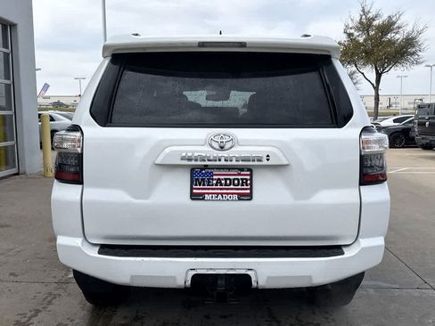 Used 2024 Toyota 4Runner SR5 Premium image 5