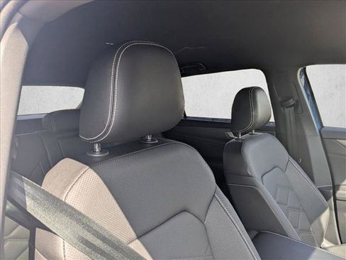 Used 2026 Volkswagen Atlas Cross Sport SE AWD/4WD image 18