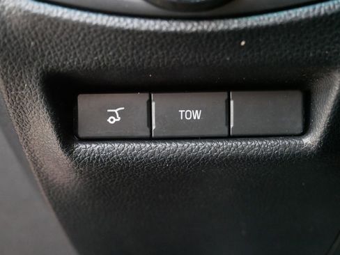 Used 2016 Ford Explorer XLT w/ Equipment Group 202A AWD/4WD image 19