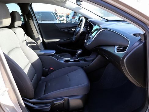 Used 2023 Chevrolet Malibu LT image 12