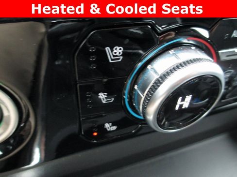 Used 2024 GMC Sierra 1500 SLT image 17