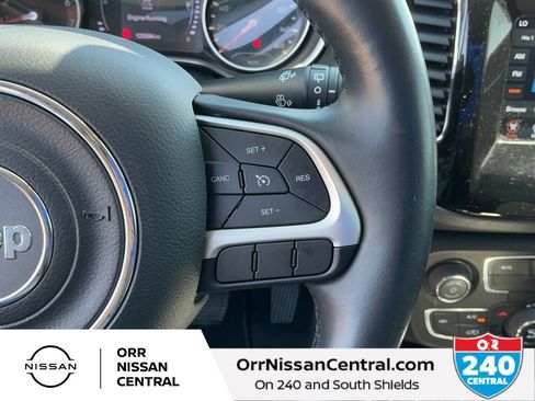 Used 2019 Jeep Compass Latitude FWD image 20