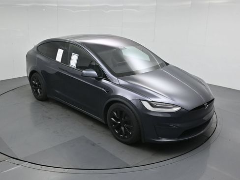 Used 2023 Tesla Model X AWD/4WD image 32