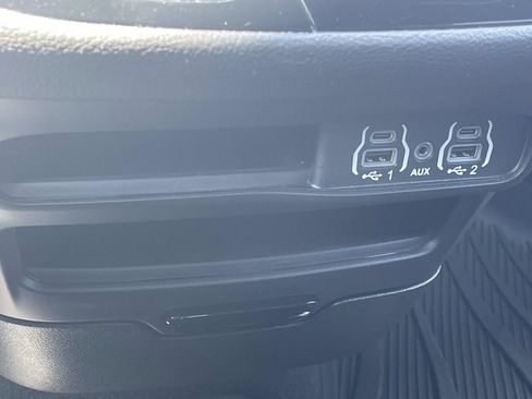 Used 2023 Chrysler Pacifica Touring-L w/ S Appearance Package FWD image 22