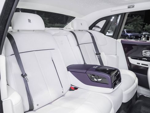 Used 2018 Rolls-Royce Phantom Sedan RWD image 23