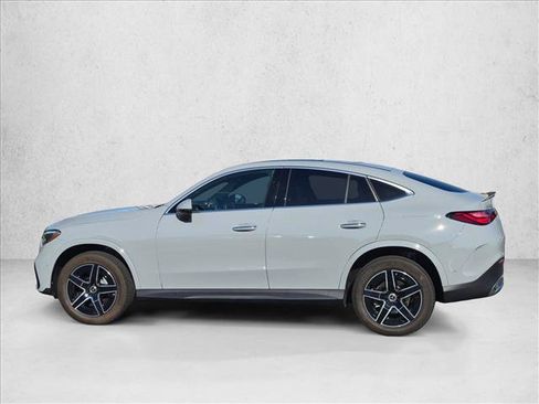 Used 2025 Mercedes-Benz GLC 300 4MATIC image 8