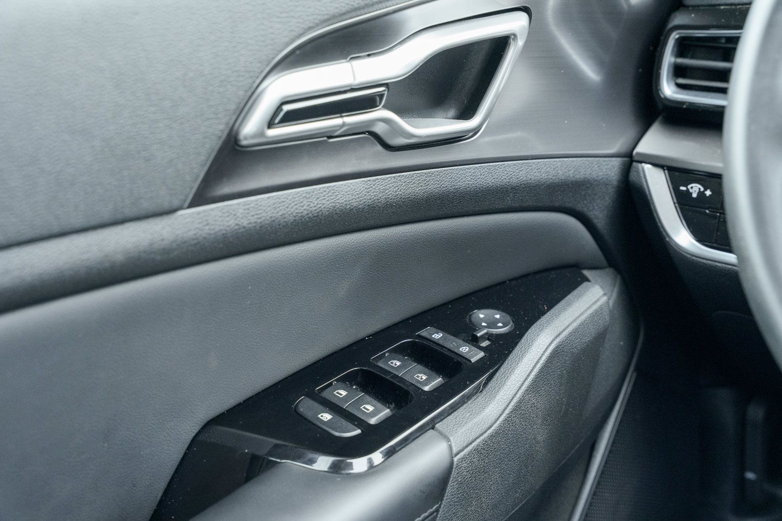 Used 2023 Kia Sportage EX FWD image 26
