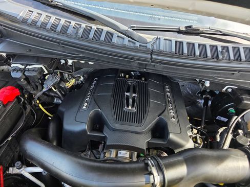 Used 2019 Lincoln Navigator Reserve AWD/4WD image 34
