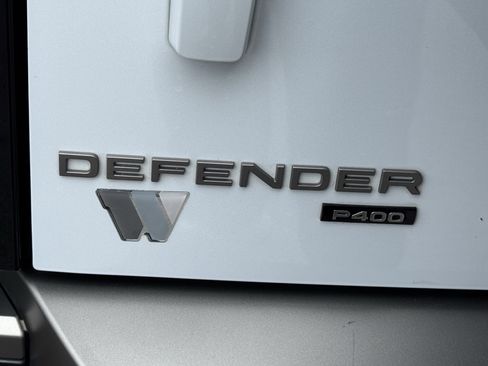 Used 2023 Land Rover Defender 110 X-Dynamic SE image 42