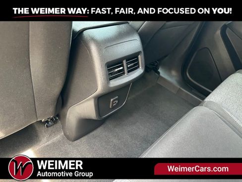 Used 2023 Chevrolet Equinox LT w/ Driver Convenience Package AWD/4WD image 23