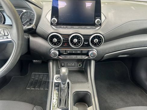 Used 2024 Nissan Sentra SV FWD image 10