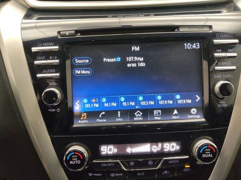 Used 2015 Nissan Murano SV image 25