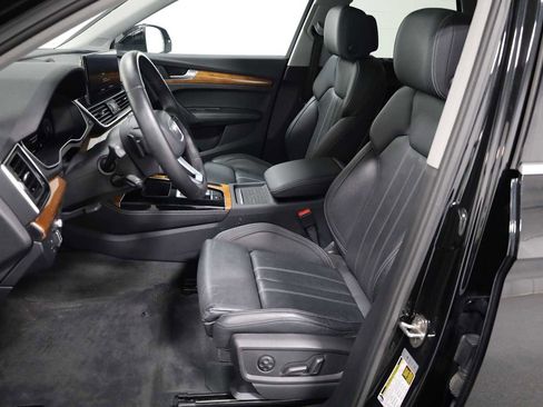 Used 2023 Audi Q5 2.0T Prestige w/ Prestige Package image 5