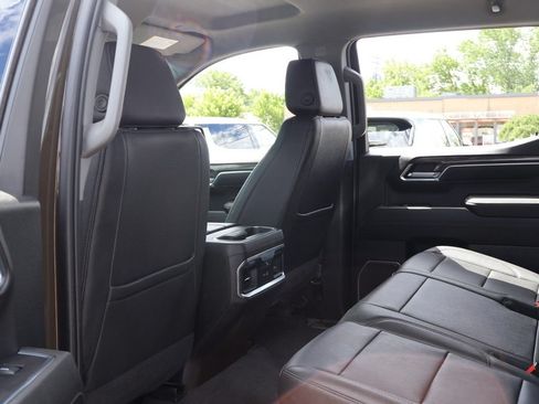 Used 2023 Chevrolet Silverado 1500 LTZ AWD/4WD image 28