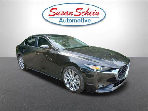 Used 2023 MAZDA MAZDA3 s FWD image 3