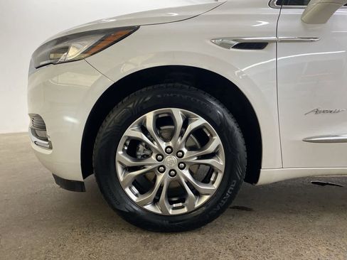 Used 2021 Buick Enclave Avenir w/ Avenir Technology Package image 11