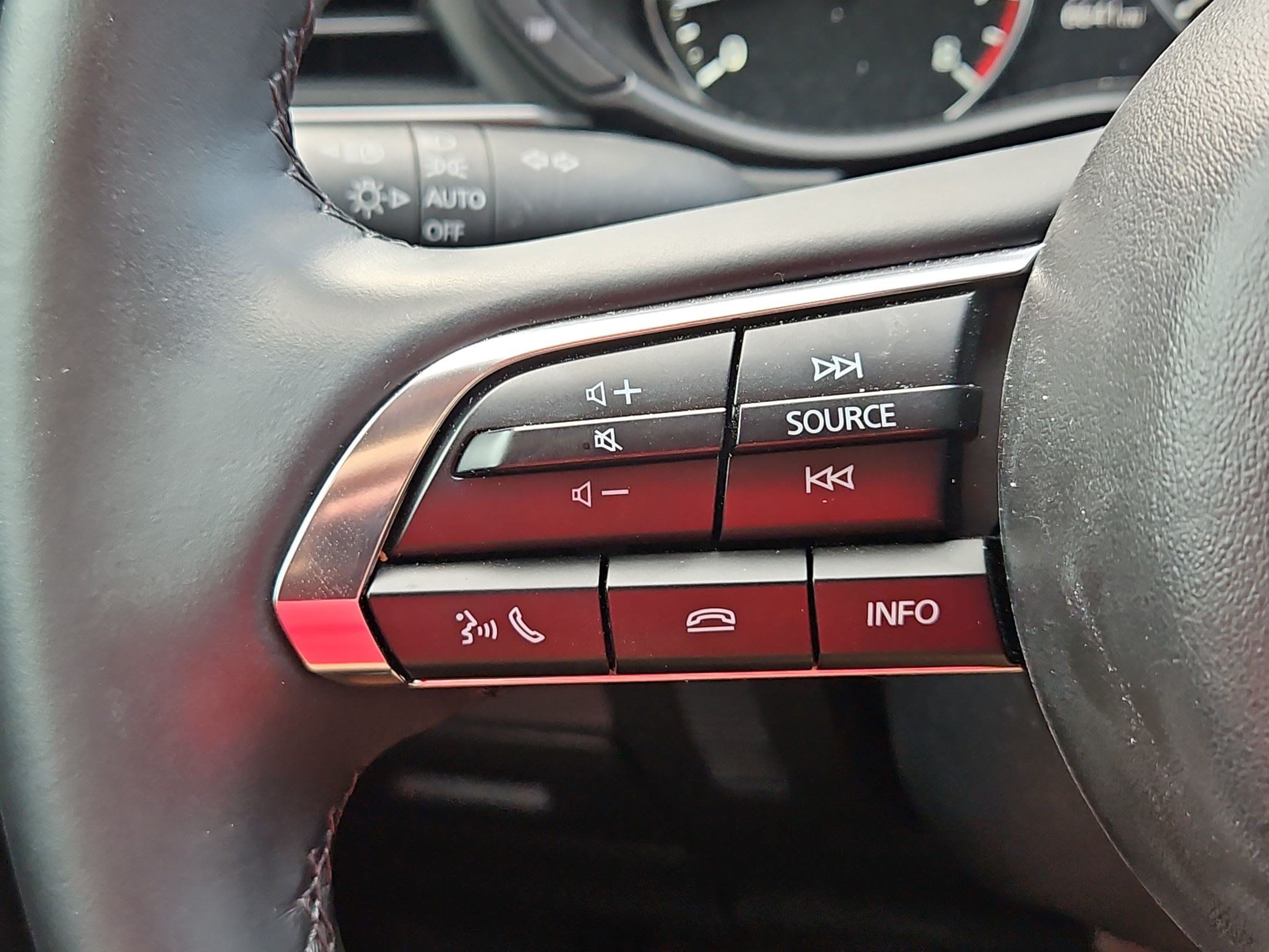 Certified 2025 MAZDA CX-30 AWD 2.5 S w/ Select Sport Pkg image 16