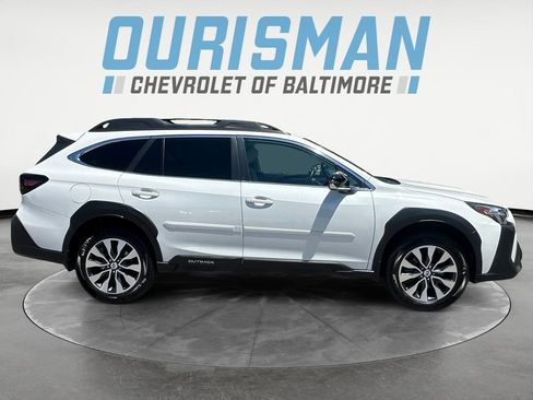 Used 2023 Subaru Outback Limited AWD/4WD image 7