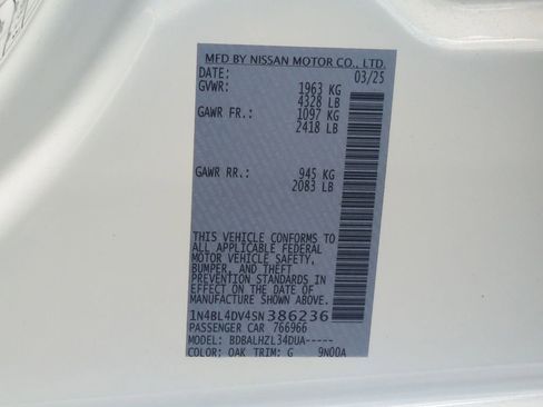 Used 2025 Nissan Altima 2.5 SV FWD image 28