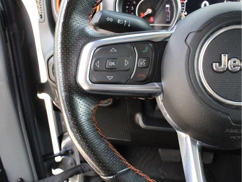 Used 2021 Jeep Gladiator Mojave AWD/4WD image 16