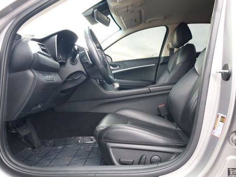 Used 2023 Genesis G70 2.0T image 11