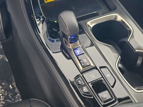 Certified 2026 Lexus NX 350h AWD w/ Accessory Package (2T) image 31