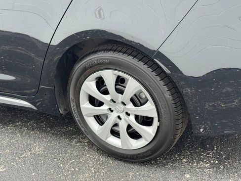 Used 2025 Toyota Corolla LE image 5