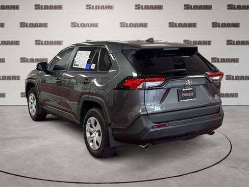 Used 2023 Toyota RAV4 LE AWD/4WD image 3