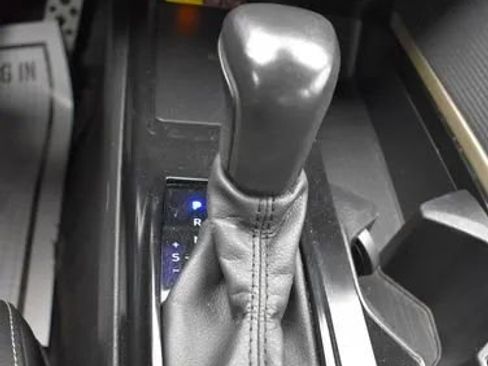 Used 2025 Toyota Camry SE FWD image 32