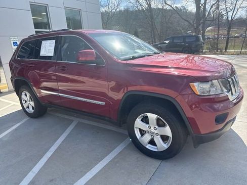 Used 2013 Jeep Grand Cherokee Laredo image 2
