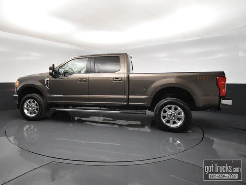 Used 2017 Ford F250 Lariat AWD/4WD image 3